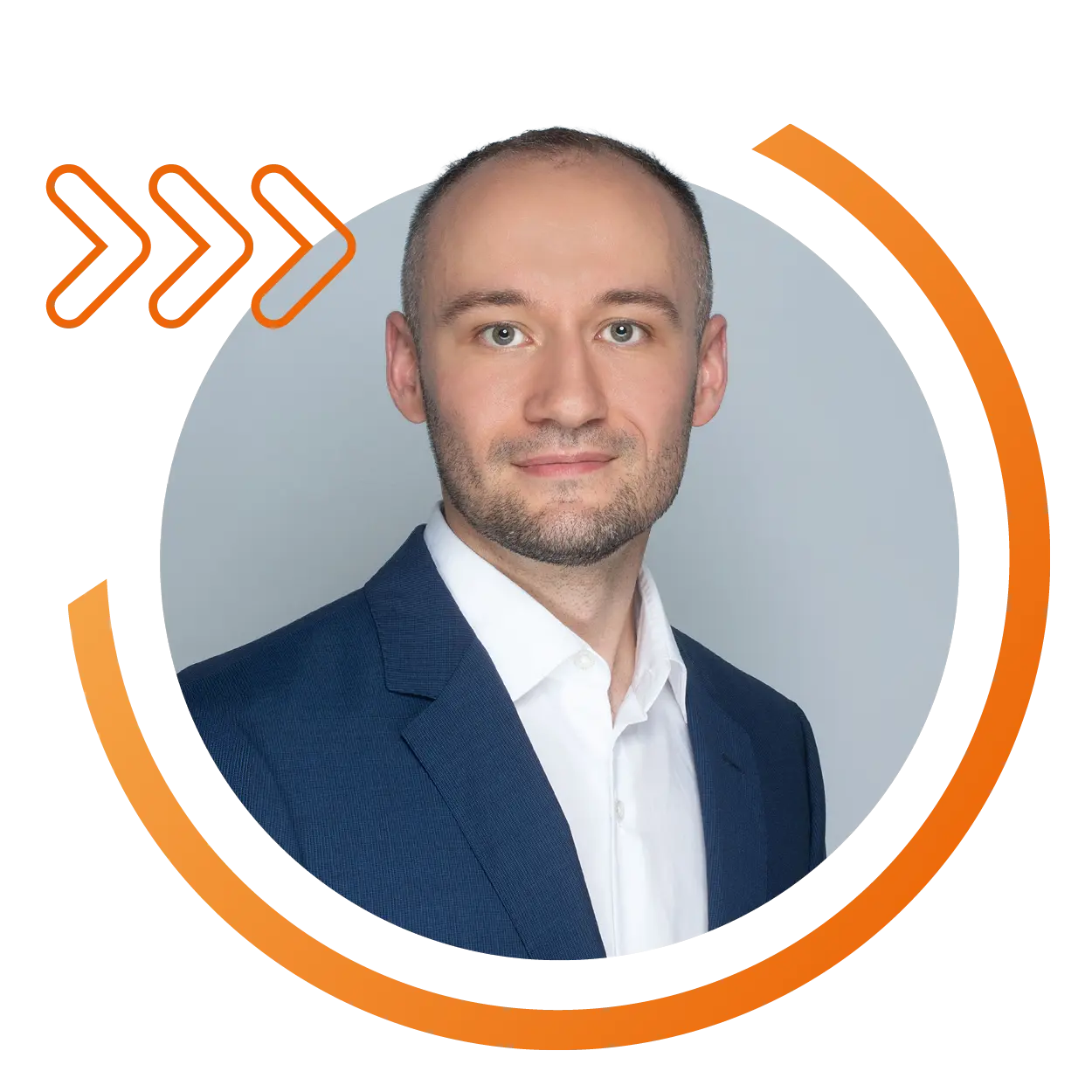 Porträtfoto von Ioan Voicu Vulcanean im Anzug – Kundenstimme.